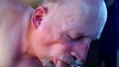 Grandpa really enjoy sucking fat old cock