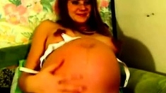 amateur preggo girl in webcam