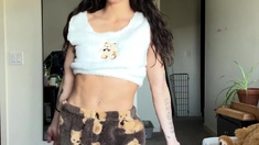 Brunette Solo Webcam Masturbation