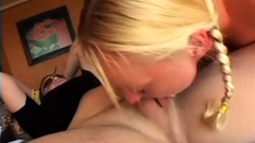 Amateur blondes pov blowjob and hardcore fun with lucky dude