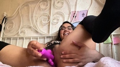 Amateur brunette ariana marie solo toying