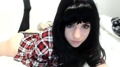 Amateur Webcam Chick Masturbates On Webcam More At