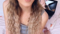 Amateur Webcam Teen Masturbates And Teases