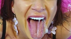 Amateur blowjob and cumshot i love cock