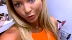 Amateur babes are good at masturbating as well