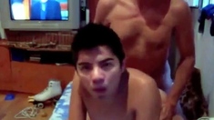 Bareback Mexican Daddy Breeds Twink on Webcam