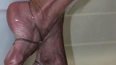 Lezlyan aka la_little_dancer_feet OnlyFans - WET SHOWER