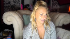 Slutty blonde teen toys pussy live porn cams