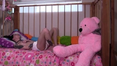 Samara: Grinding in Crib