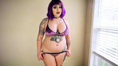 Amateur Webcam Babe Showing Her Sexual Goods