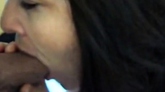 Mature French Lady Gives Amateur Blowjob